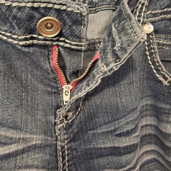 Woman's Ripped Jeans - Picture 8 of 10